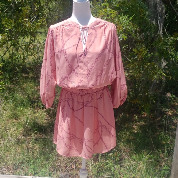 Kaari Blue

Printed Dolman Sleeve Dress

Size M - Picture 4 of 5